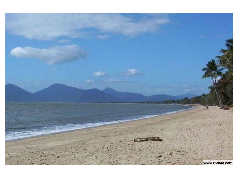 37 Hibiscus Lane, Holloways Beach QLD 4878