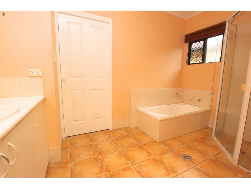 3 Caneland Court, Redlynch QLD 4870