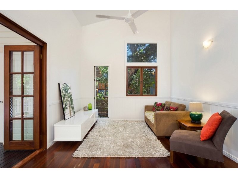 2 Raintree Place, Edge Hill QLD 4870