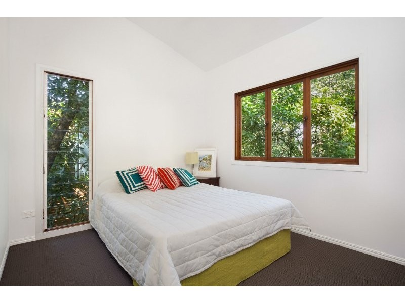 2 Raintree Place, Edge Hill QLD 4870