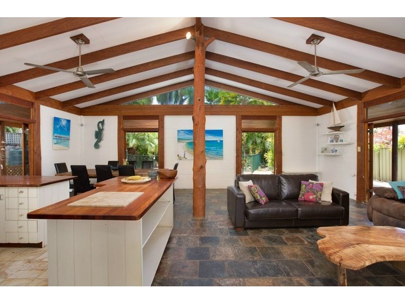 5 Cantal, Smithfield QLD 4878