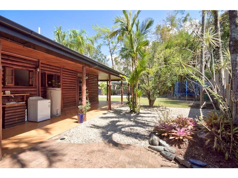 5 Cantal, Smithfield QLD 4878