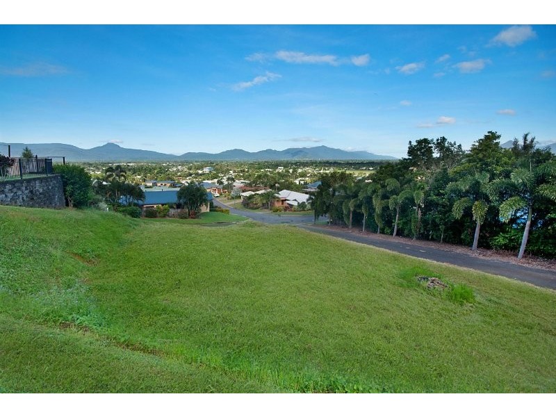 11 Senate Street, Bentley Park QLD 4869