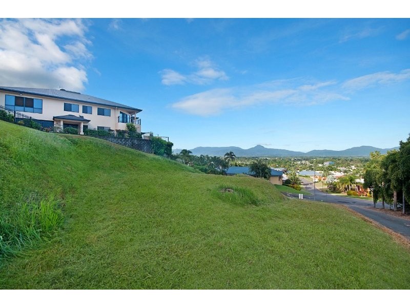 11 Senate Street, Bentley Park QLD 4869