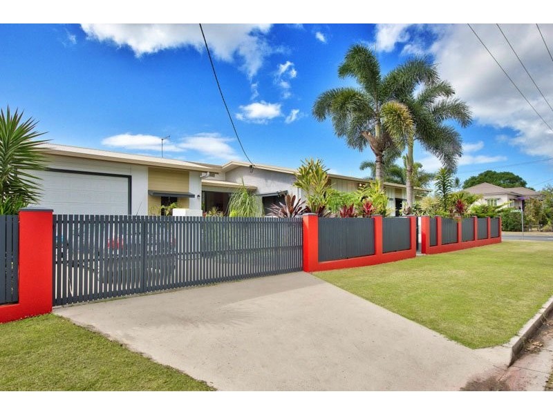 25 Collinson Street, Westcourt QLD 4870