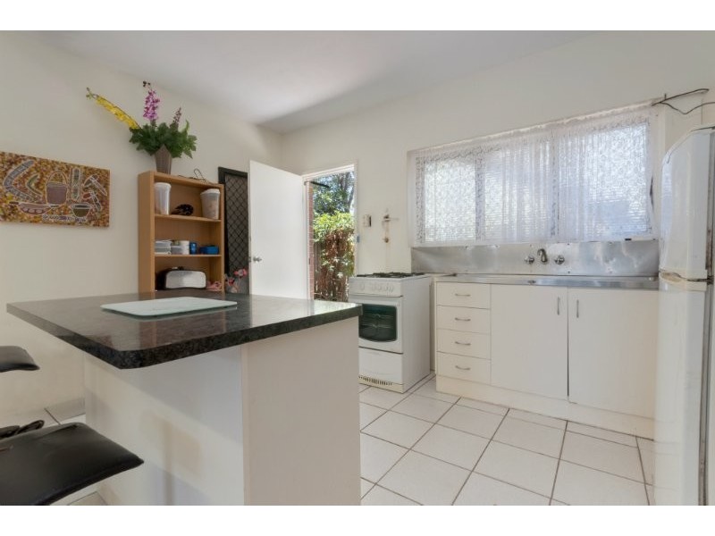 1/15 Lily Street, Cairns North QLD 4870