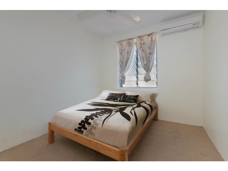 1/15 Lily Street, Cairns North QLD 4870