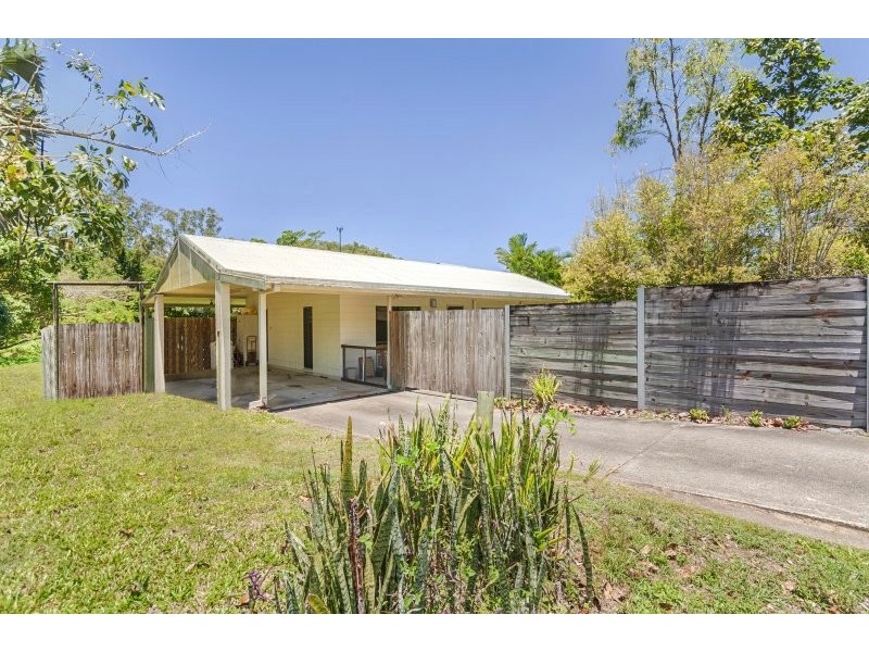 18 Ramsey Drive, Kanimbla QLD 4870