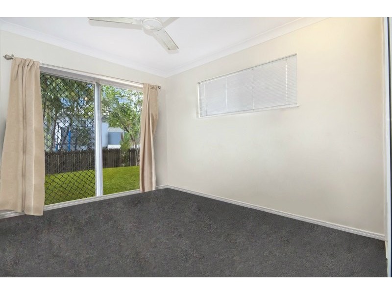 1/8 Springfield Crescent, Manoora QLD 4870