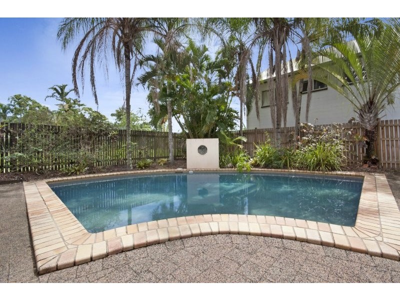 1/8 Springfield Crescent, Manoora QLD 4870