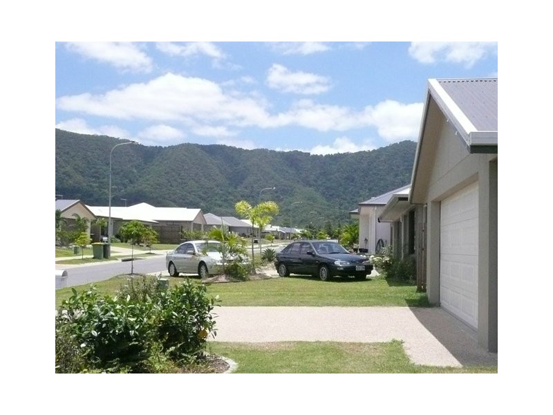 8 Boyce Street, Bentley Park QLD 4869