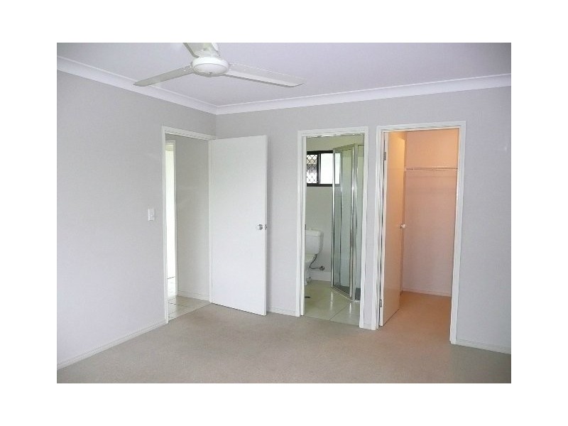 8 Boyce Street, Bentley Park QLD 4869