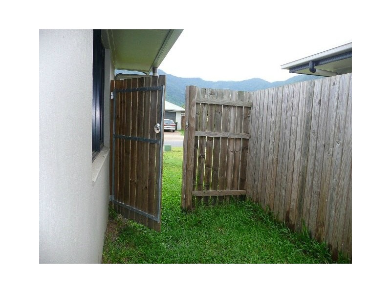 8 Boyce Street, Bentley Park QLD 4869