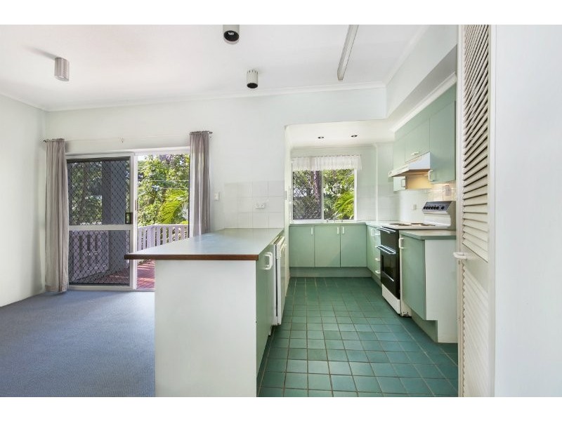 1/74-78 Old Smithfield Road, Freshwater QLD 4870