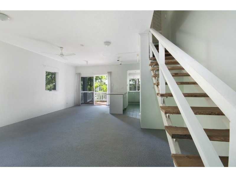 1/74-78 Old Smithfield Road, Freshwater QLD 4870