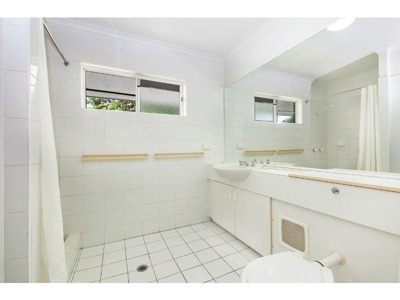 1/74-78 Old Smithfield Road, Freshwater QLD 4870