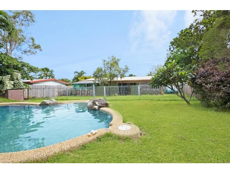 22 Anderson Road, Woree QLD 4868