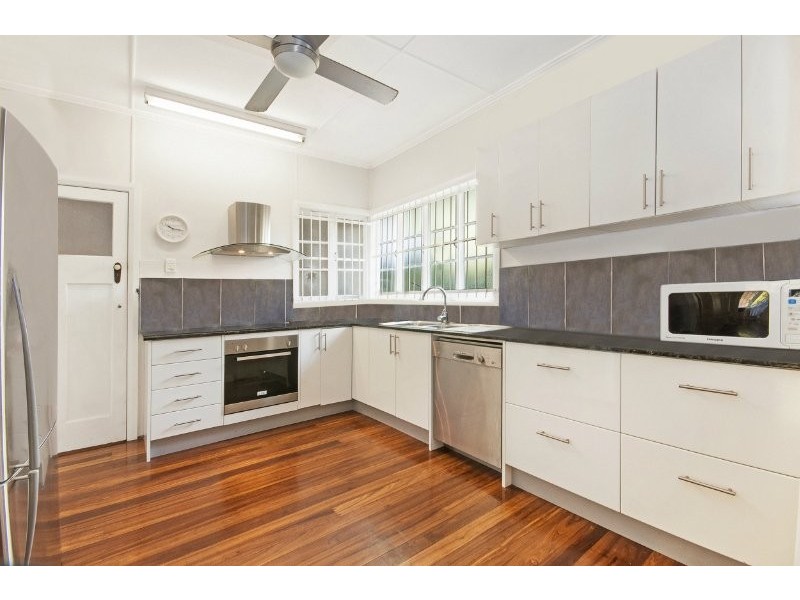 251 Aumuller Street, Westcourt QLD 4870