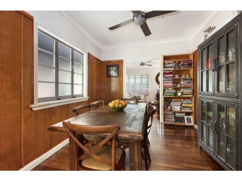 251 Aumuller Street, Westcourt QLD 4870
