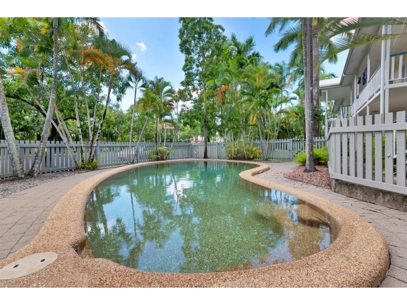 13 Springfield Crescent, Manoora QLD 4870