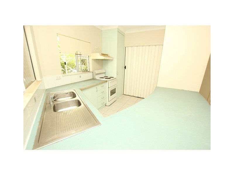 2/12 Grantala Street, Manoora QLD 4870