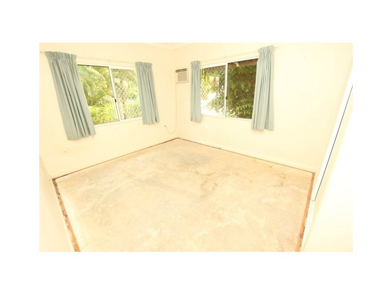 2/12 Grantala Street, Manoora QLD 4870