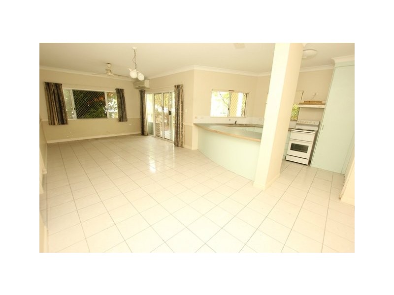 2/12 Grantala Street, Manoora QLD 4870