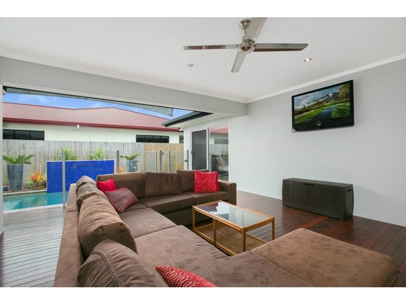 1 CHYSTANTHUS ST, Trinity Park QLD 4879