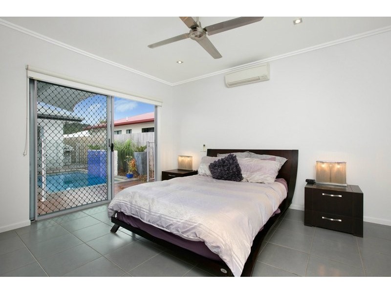1 CHYSTANTHUS ST, Trinity Park QLD 4879