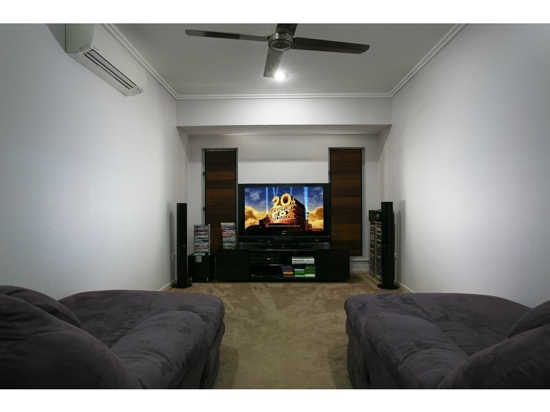 1 CHYSTANTHUS ST, Trinity Park QLD 4879