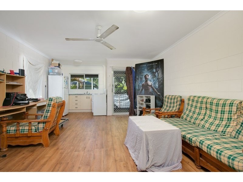 8/171 Hoare Street, Manunda QLD 4870