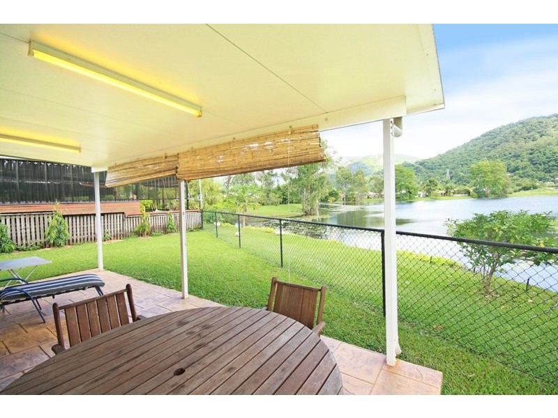 2-6 Lake Placid Road, Kamerunga Villas, Caravonica QLD 4878