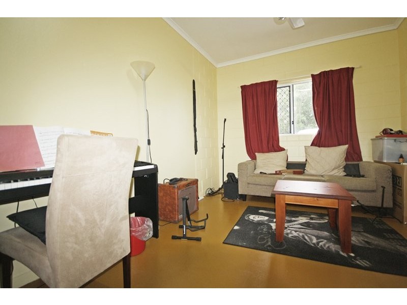 2-6 Lake Placid Road, Kamerunga Villas, Caravonica QLD 4878