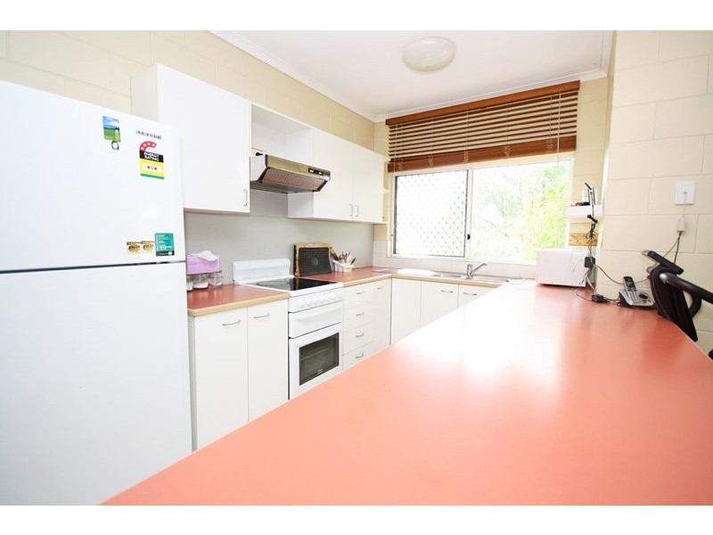 2-6 Lake Placid Road, Kamerunga Villas, Caravonica QLD 4878
