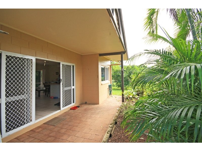 2-6 Lake Placid Road, Kamerunga Villas, Caravonica QLD 4878