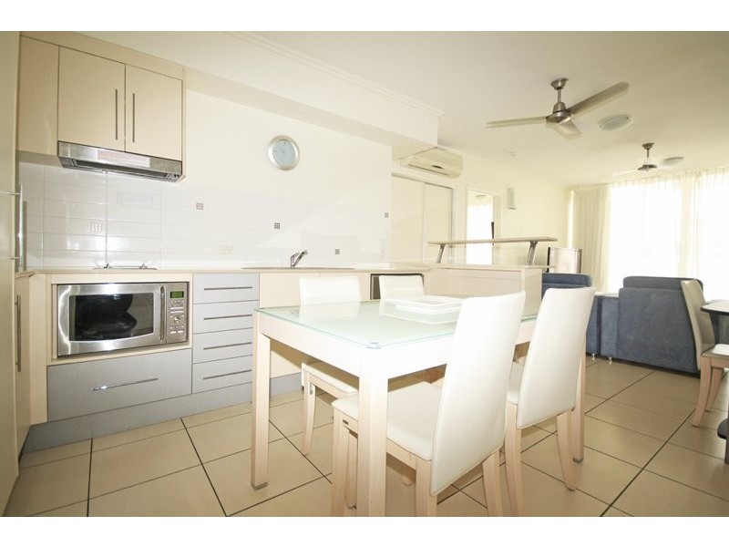 608/6 Lake Street, Cairns City QLD 4870