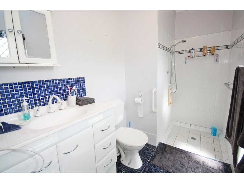 Bentley Park QLD 4869