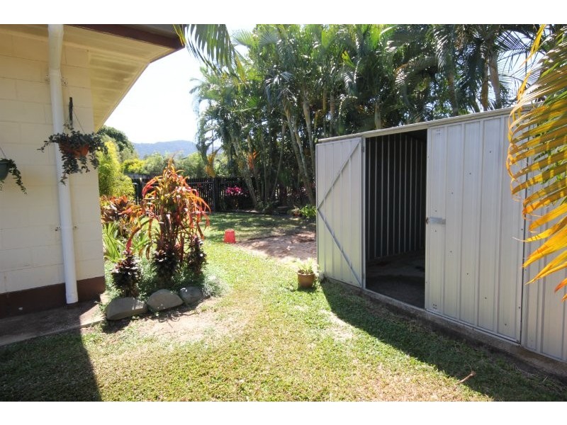 2 Coolabah Close, White Rock QLD 4868