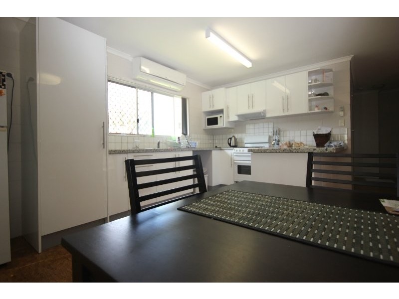 2 Pearl Close, Bayview Heights QLD 4868