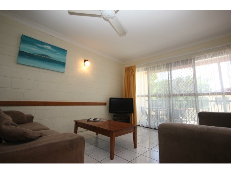 18/276 Sheridan Street, Cairns North QLD 4870