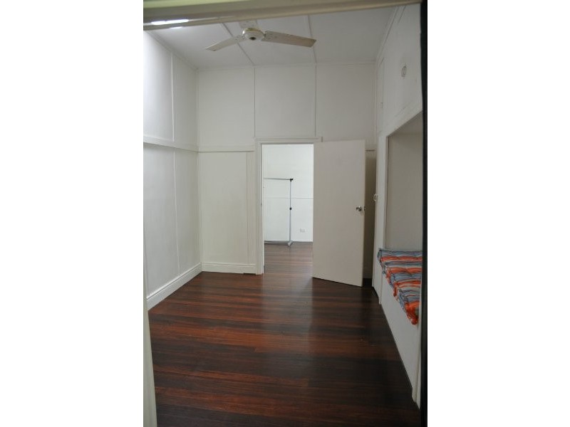 14/404 McCoombe Street, Mooroobool QLD 4870