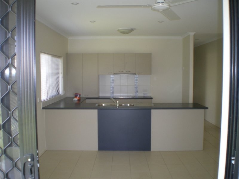 185 Timberlea Drive, Bentley Park QLD 4869