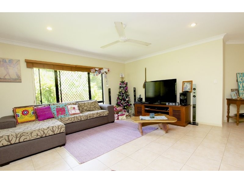 25 Goodsell Drive, Bentley Park QLD 4869