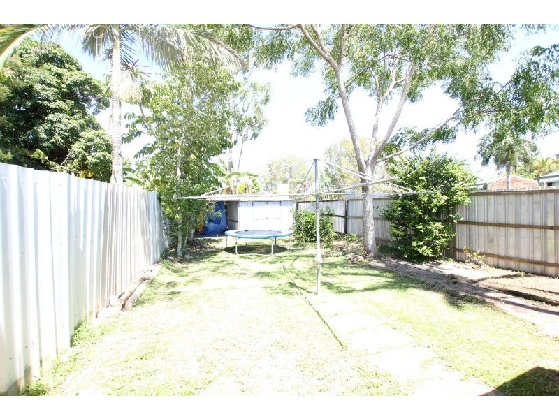 1/10 Elmire Close, Westcourt QLD 4870