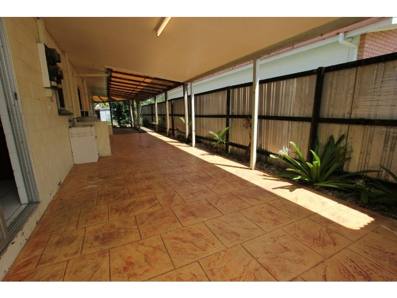 1/10 Elmire Close, Westcourt QLD 4870