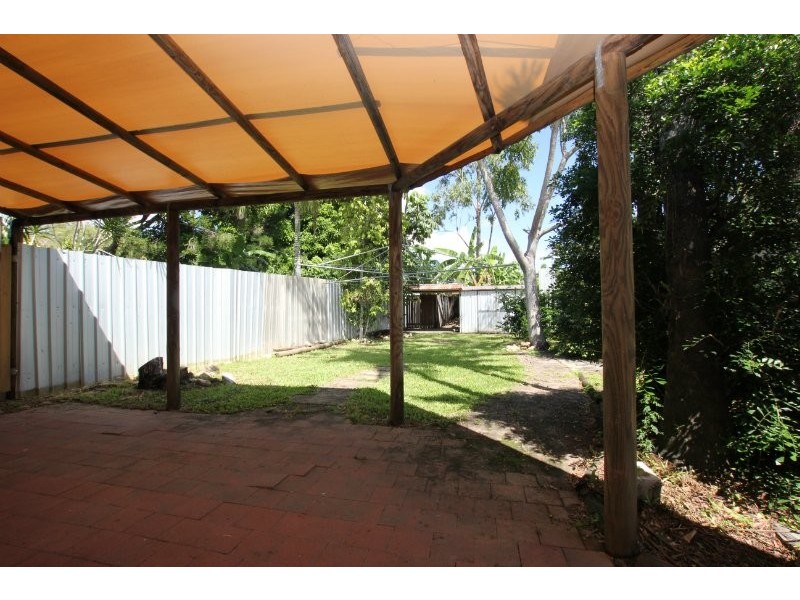 1/10 Elmire Close, Westcourt QLD 4870