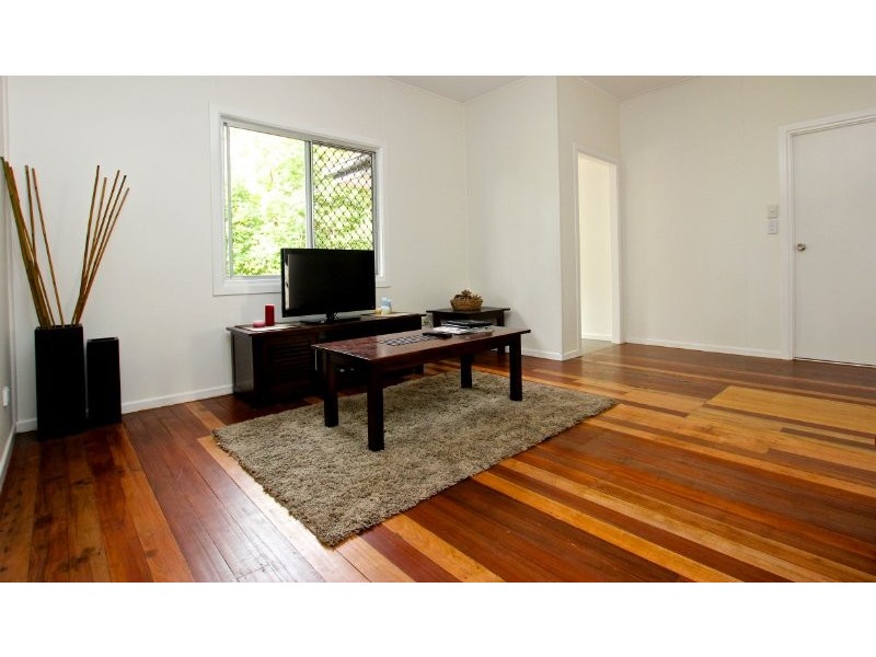 339-343 Mcleod Street, Cairns North QLD 4870