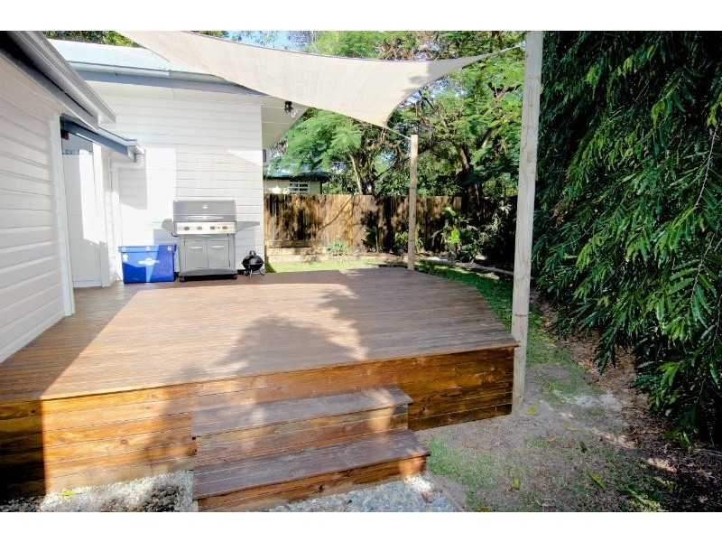 339-343 Mcleod Street, Cairns North QLD 4870