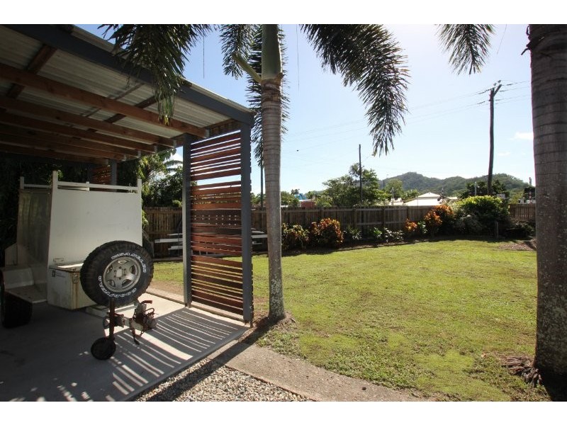 339-343 Mcleod Street, Cairns North QLD 4870
