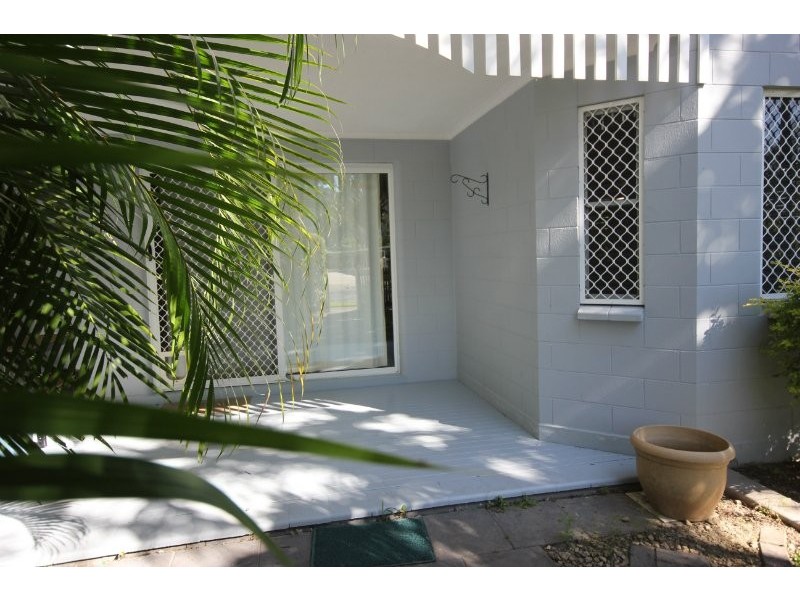 4/19 Springfield Crescent, Manoora QLD 4870